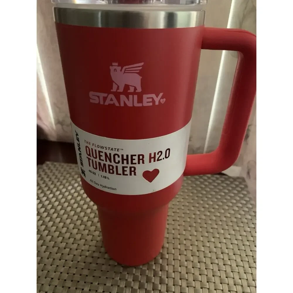 New Stanley Limited Edition Red Quencher 40oz Tumbler Flowstate H2.0 Exclusive